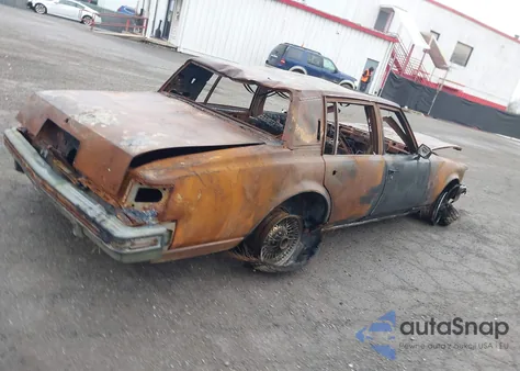 1978 Cadillac Seville из США, поврежденный, VIN 6S69B8Q490972